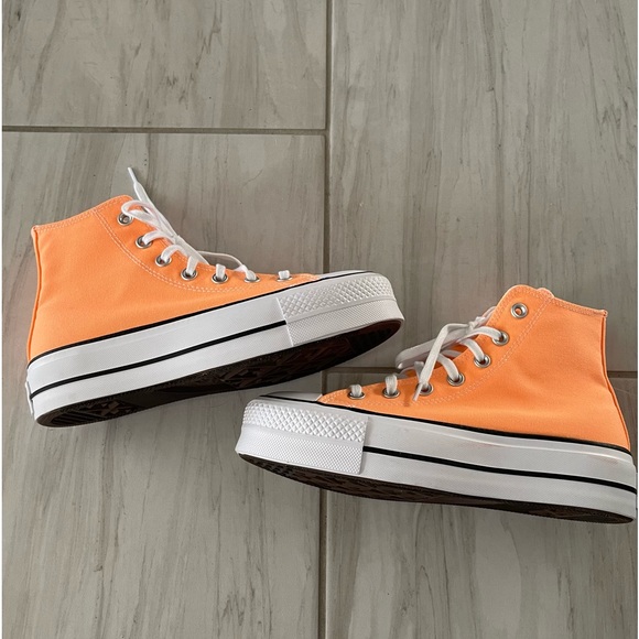 💫SOLD💫🧡Platform Hightops Converse🧡 - Picture 4 of 8